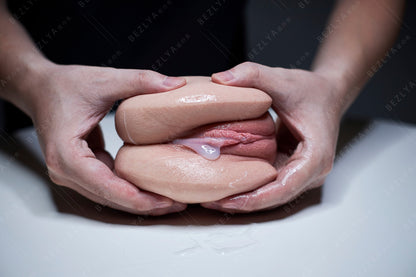 Bezlya Masturbator - U-AIR02 (Silicone) Sex Toy